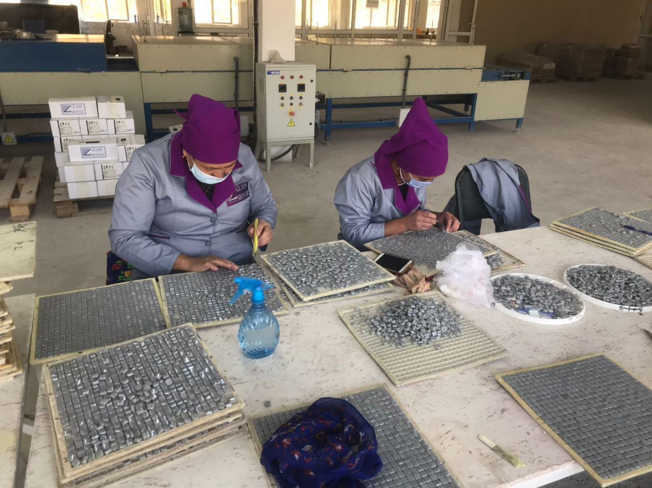 Сортировщица на завод по мозаики - Изображение #1, Объявление #1738990