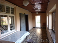 дом новый  2 этажа из жженого кирпича, общей площадью 222 м2, хозпостройки, сад - Изображение #2, Объявление #1620691