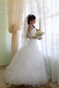 Продам срочно оригинальное свадебное платье - Изображение #1, Объявление #1047174