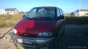 Nissan Serena продам или обменяю