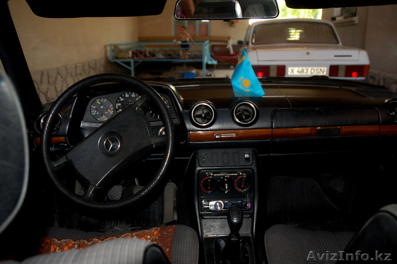 Мерседес Бенс (Даймлер-Бенс) Е 230 - Изображение #2, Объявление #306671