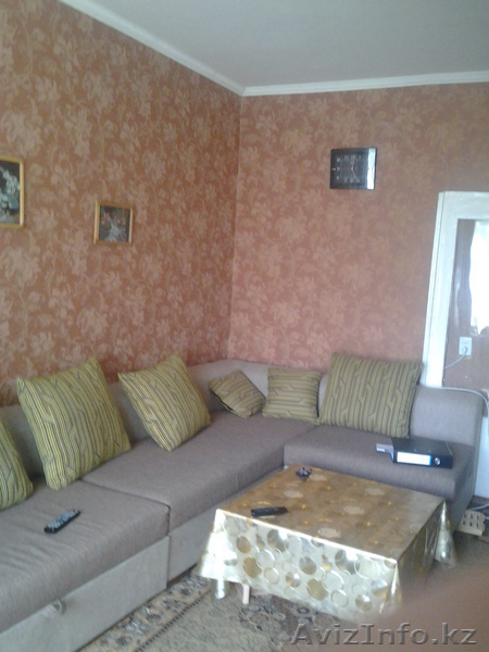 Продам квартиру в МКР Восток. 2-х комнатная переделанная в 3-х. 105 Се - Изображение #1, Объявление #650747