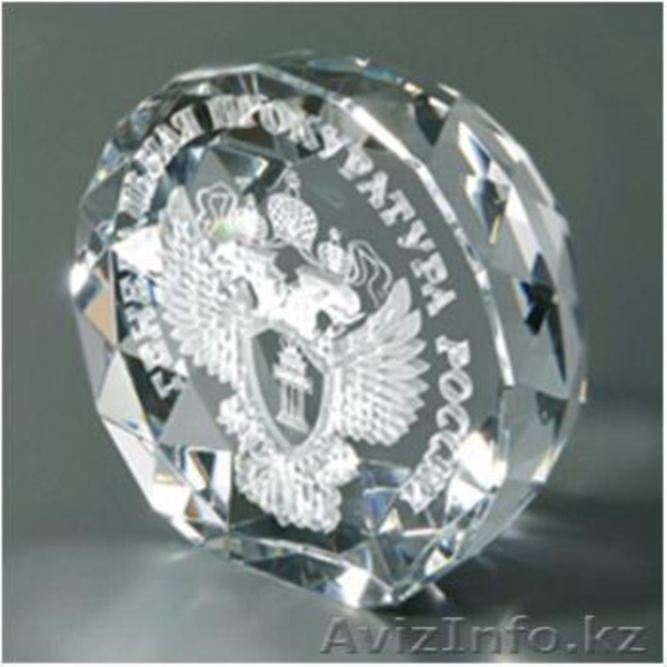 сувениры с трехмерным изображением визитки или логотипа внутри оптического стекл - Изображение #1, Объявление #1248482