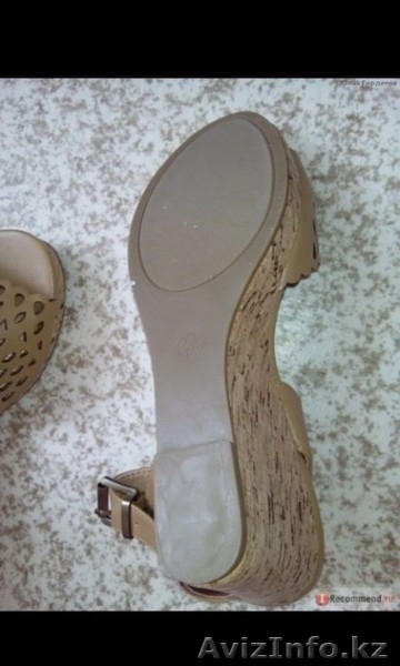 Женские летние босоножки на пробковой танкетке от AVON. Очень красиво смотрятся  - Изображение #4, Объявление #1557666