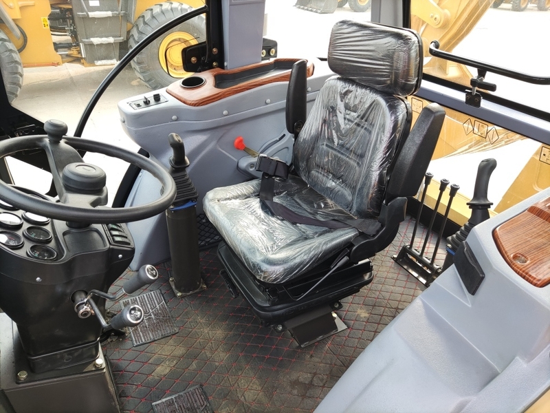 Экскаватор-погрузчик BRENNER 983. Предлагаем к поставке. - Изображение #5, Объявление #1715016